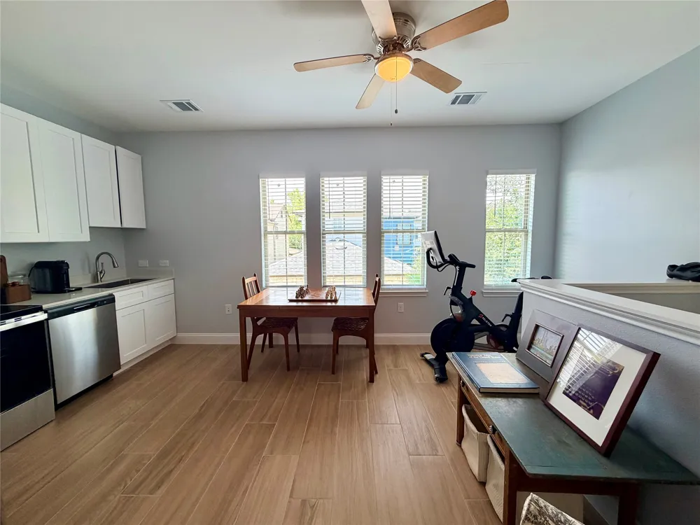 2009 Emma Long Street Austin, TX 78723