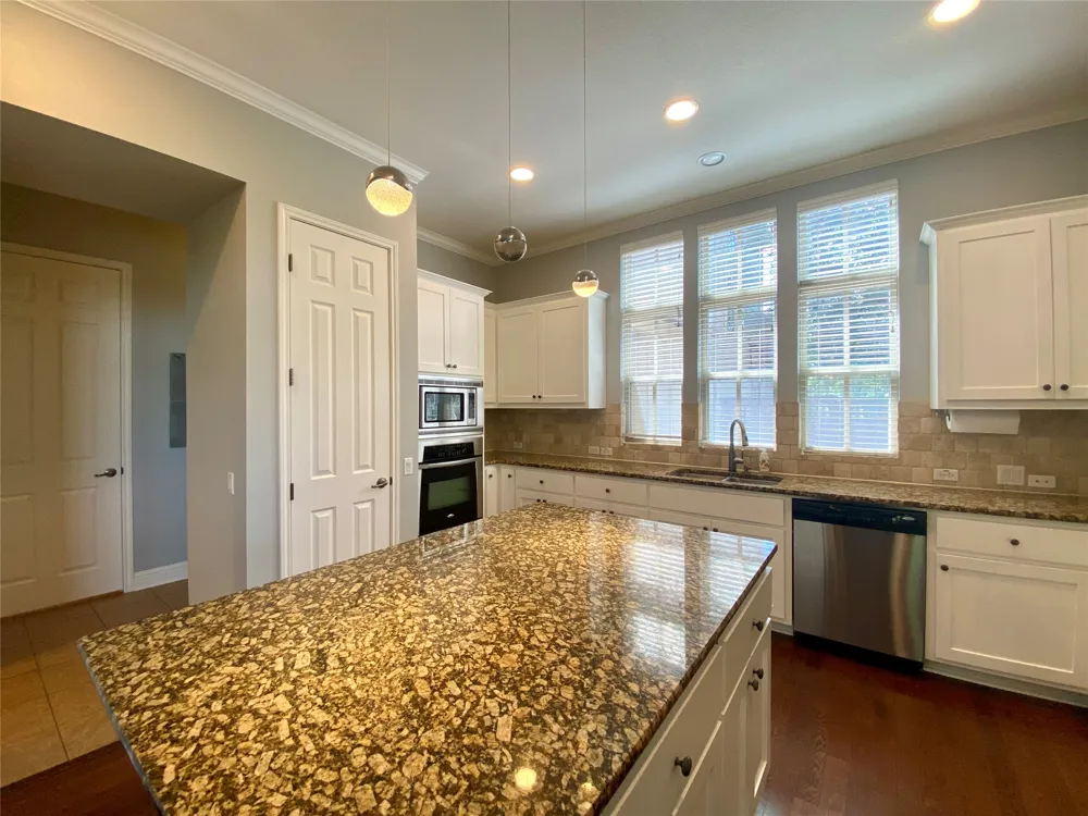 2009 Emma Long Street Austin, TX 78723