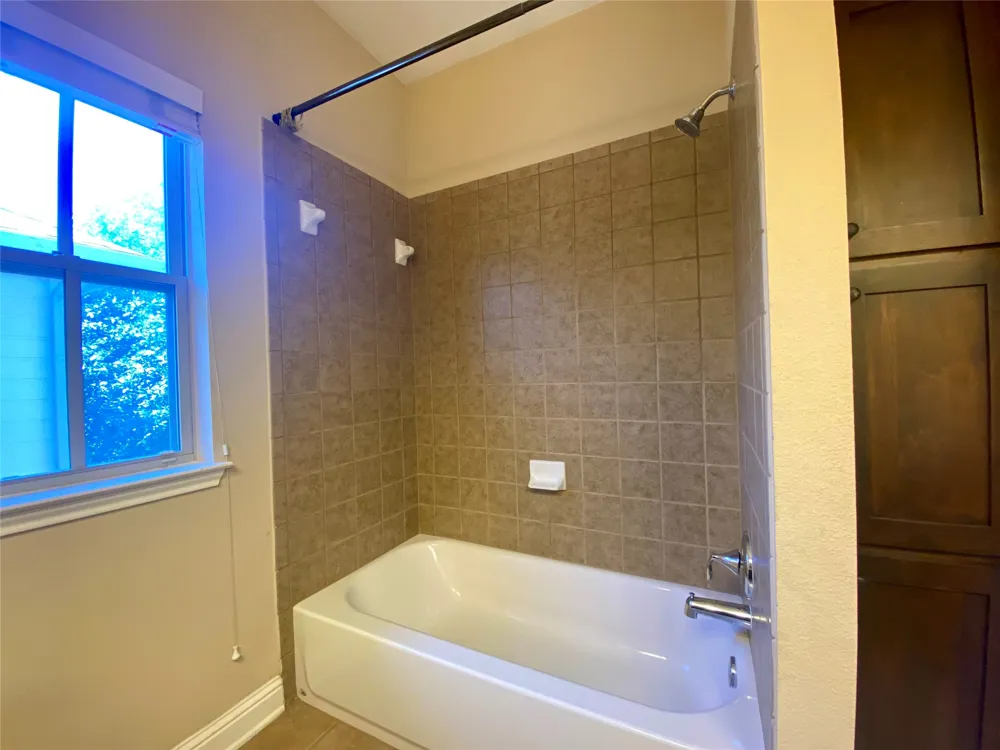 2009 Emma Long Street Austin, TX 78723