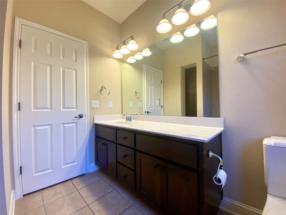 2009 Emma Long Street Austin, TX 78723