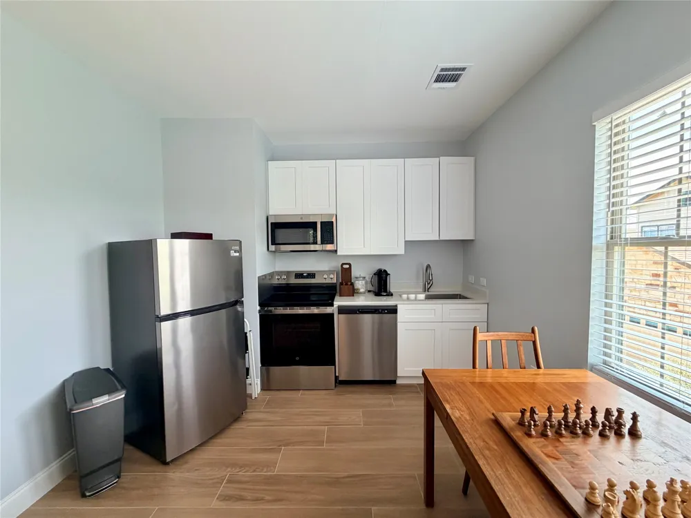 2009 Emma Long Street Austin, TX 78723