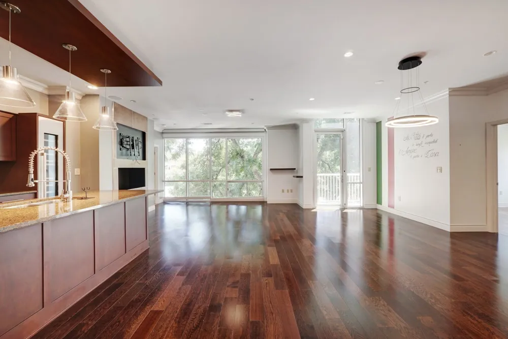 1600 Barton Springs Road #6306 Austin, TX 78704