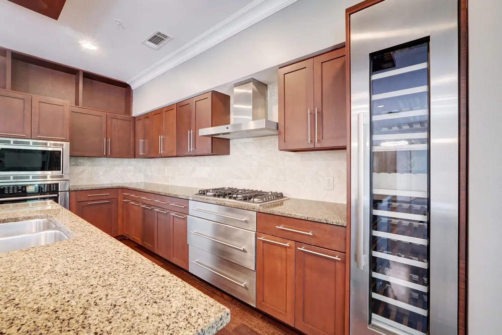 1600 Barton Springs Road #6306 Austin, TX 78704