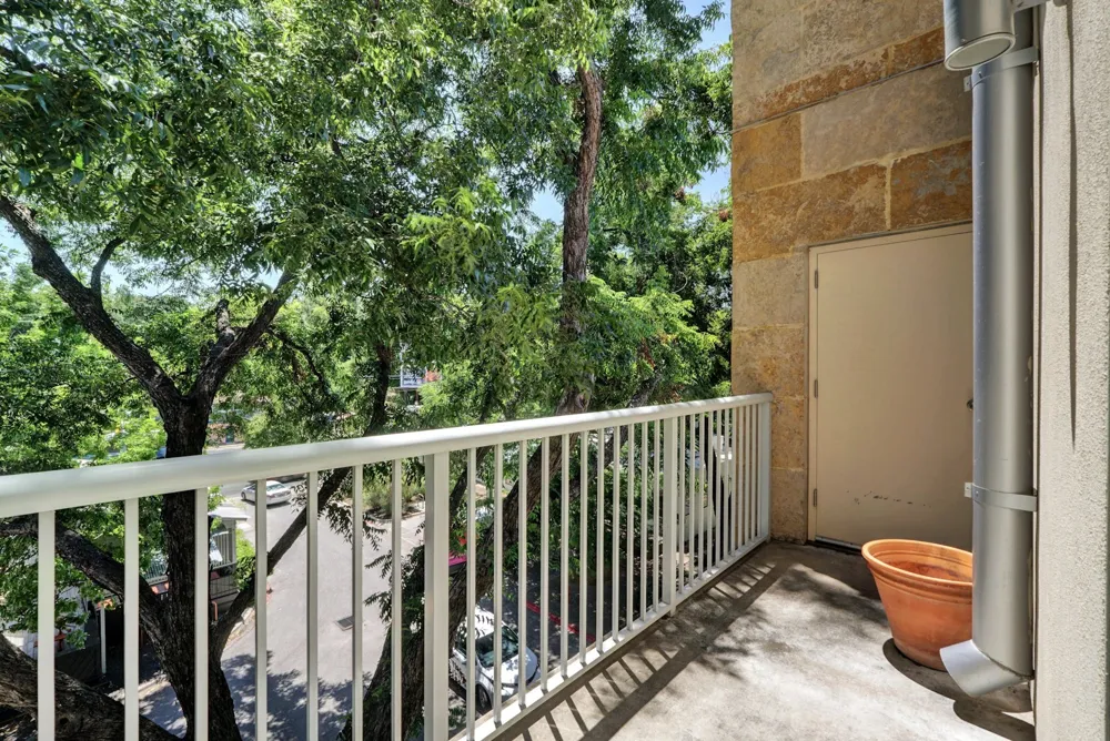 1600 Barton Springs Road #6306 Austin, TX 78704