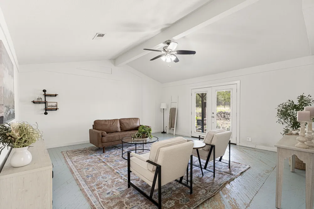 2591 Spring Valley Drive Dripping Springs, TX 78620