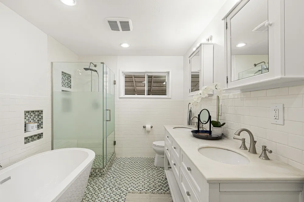 2591 Spring Valley Drive Dripping Springs, TX 78620