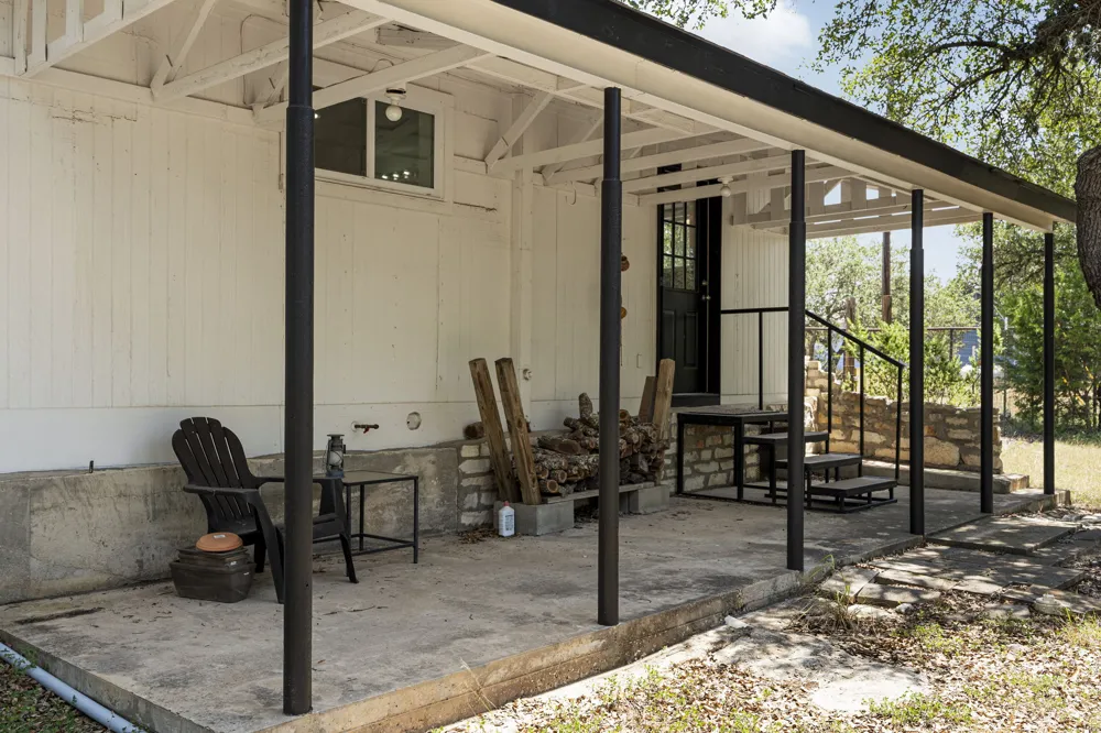 2591 Spring Valley Drive Dripping Springs, TX 78620