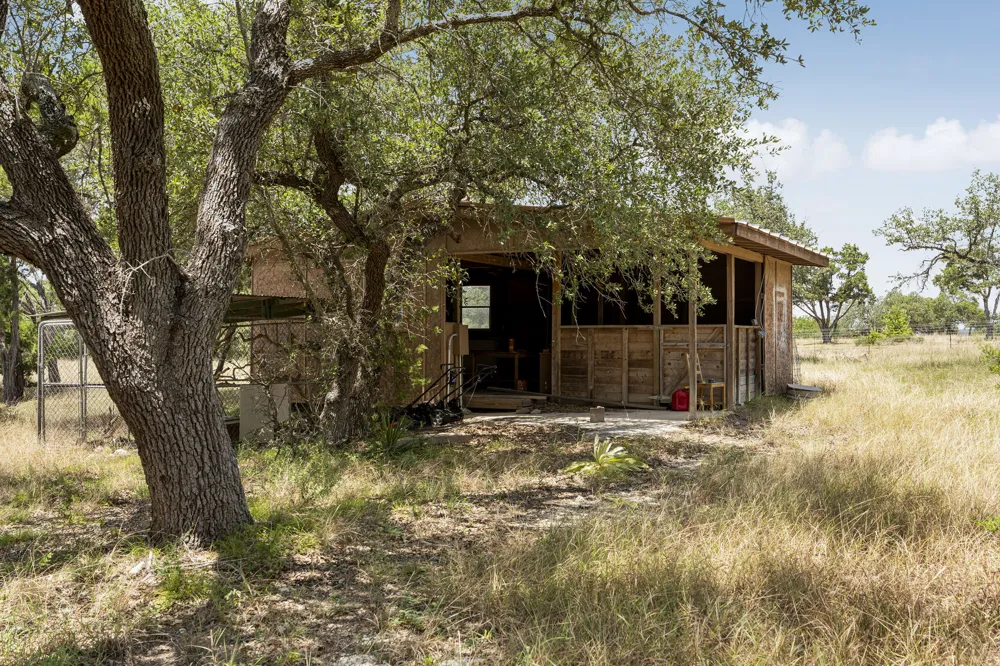 2591 Spring Valley Drive Dripping Springs, TX 78620