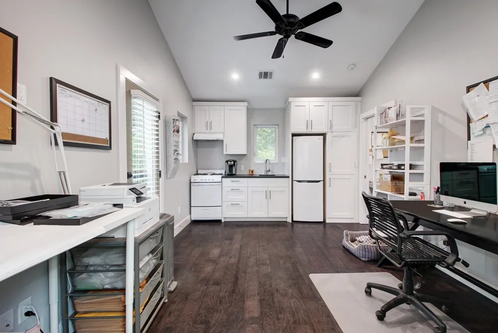 4613 Harmon Avenue Austin, TX 78751