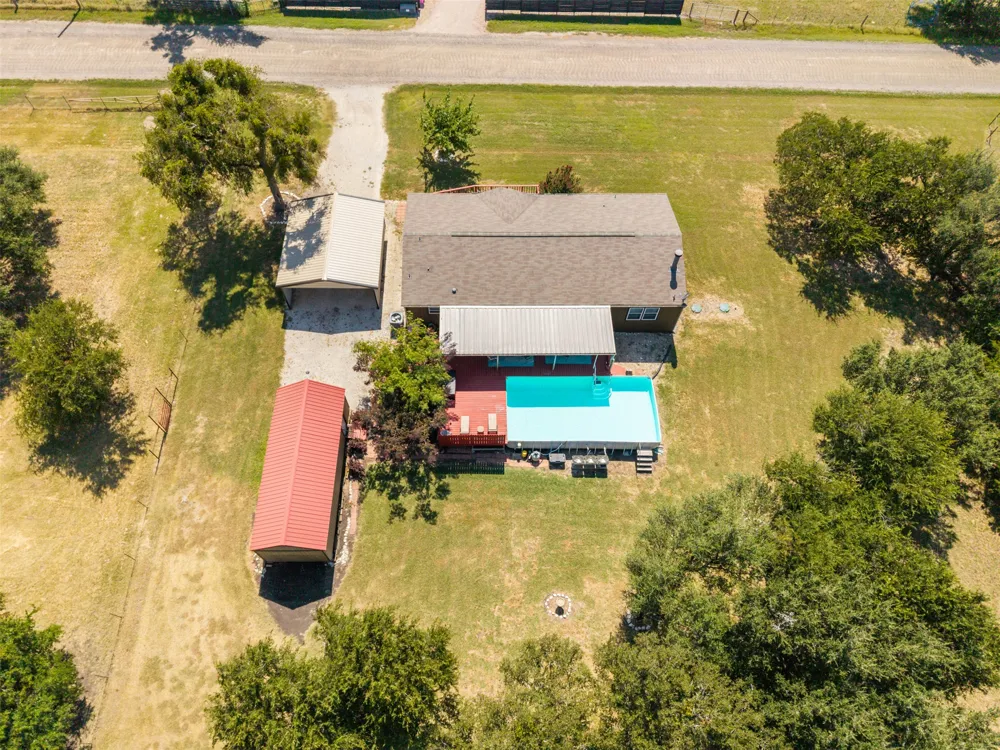 1320 HWY 138 Florence, TX 76527