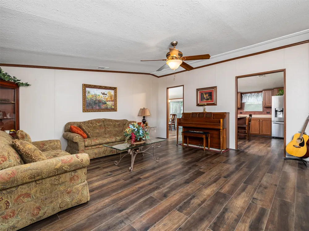 1320 HWY 138 Florence, TX 76527