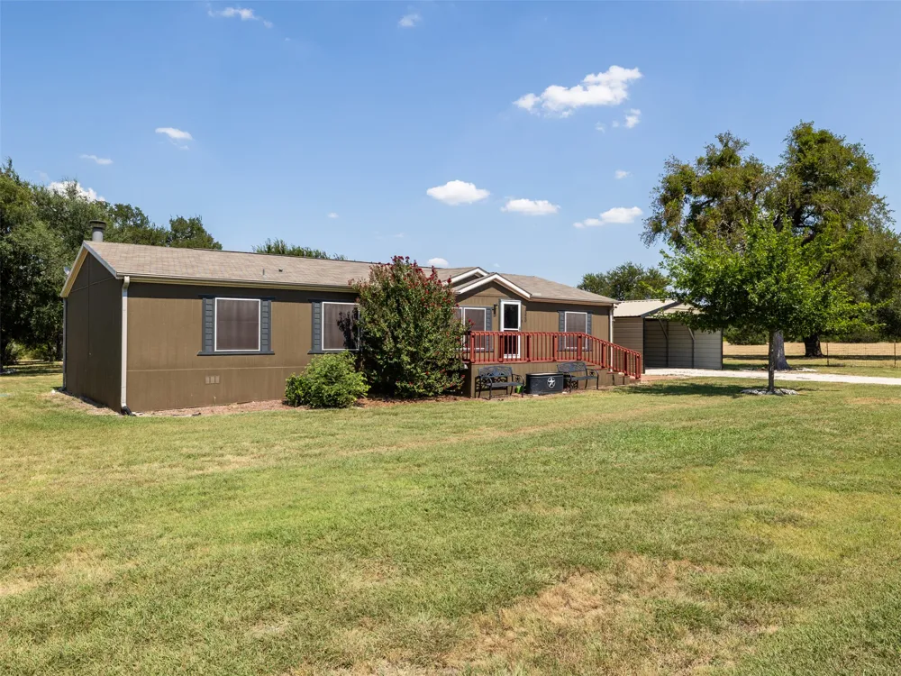 1320 HWY 138 Florence, TX 76527