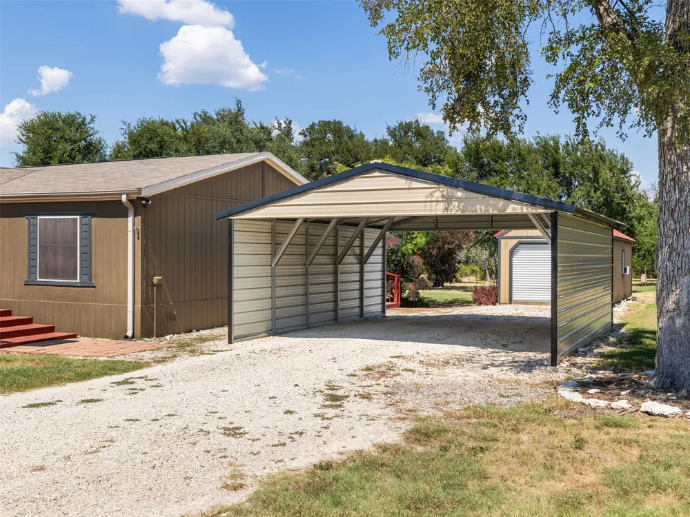 1320 HWY 138 Florence, TX 76527