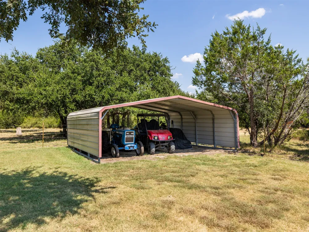 1320 HWY 138 Florence, TX 76527