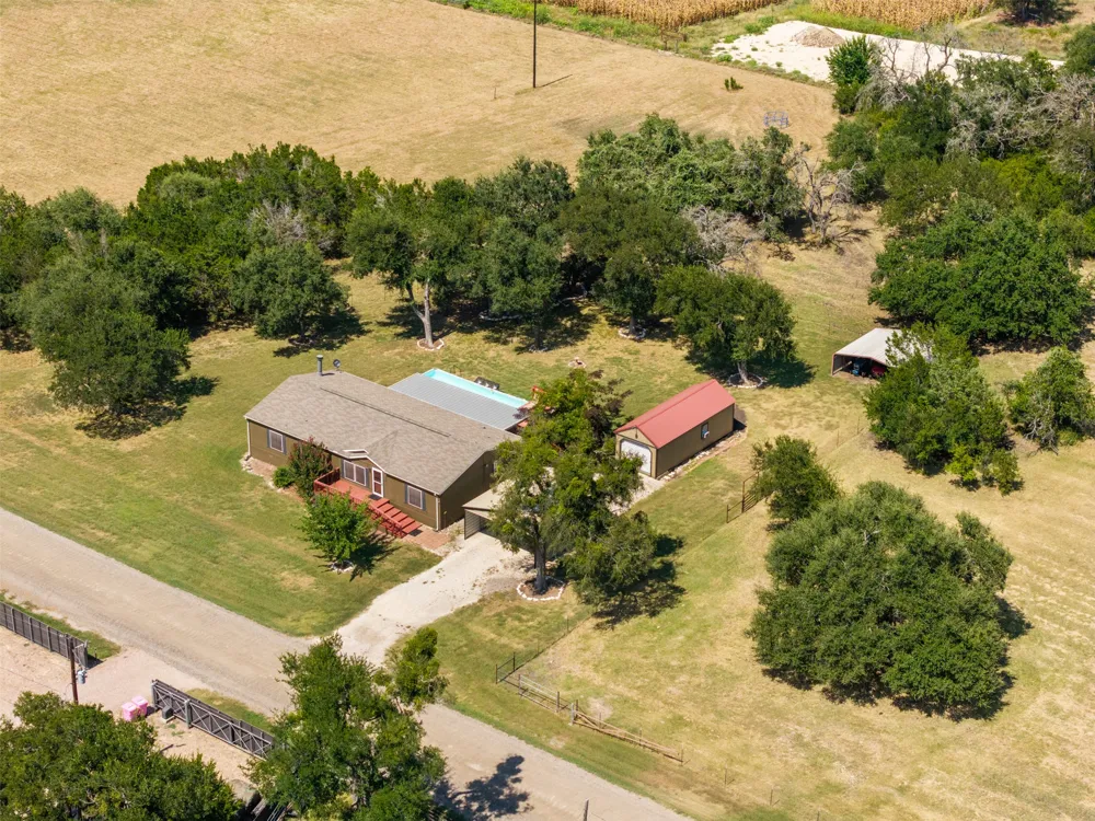1320 HWY 138 Florence, TX 76527