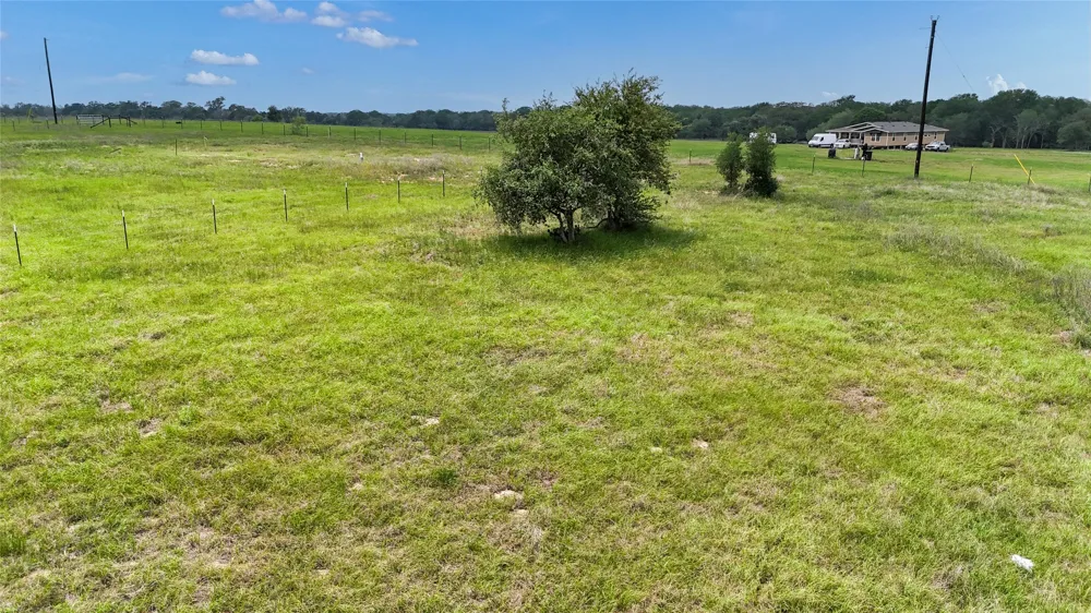 8150 Old Colony Line Road Dale, TX 78616