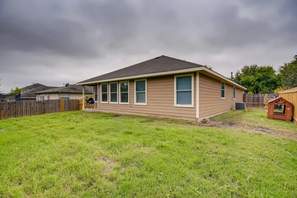 123 Loon Lake Drive Kyle, TX 78640