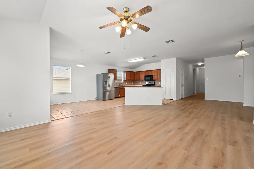 123 Loon Lake Drive Kyle, TX 78640