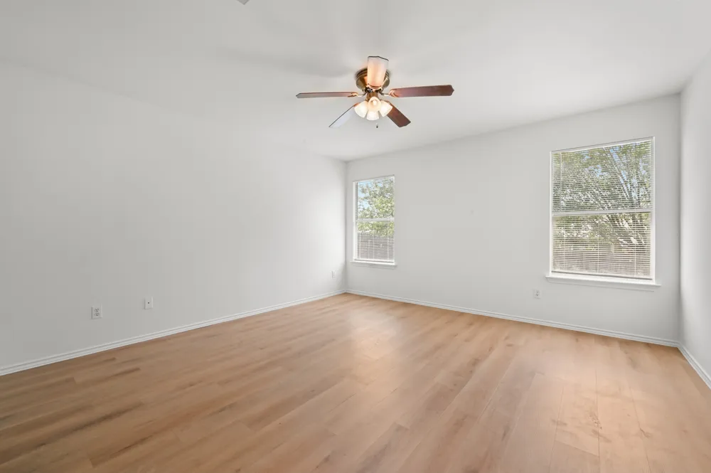 123 Loon Lake Drive Kyle, TX 78640