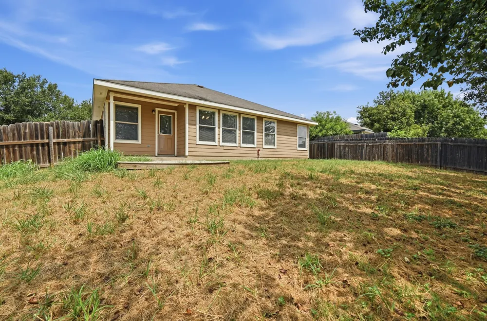 123 Loon Lake Drive Kyle, TX 78640
