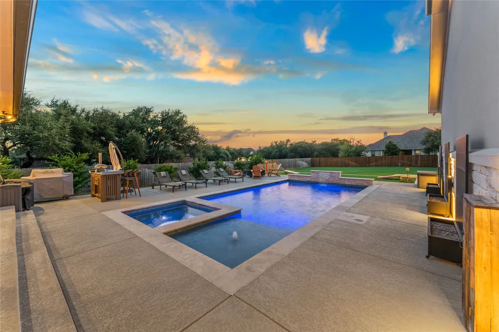 8451 Spring Creek Loop Salado, TX 76571