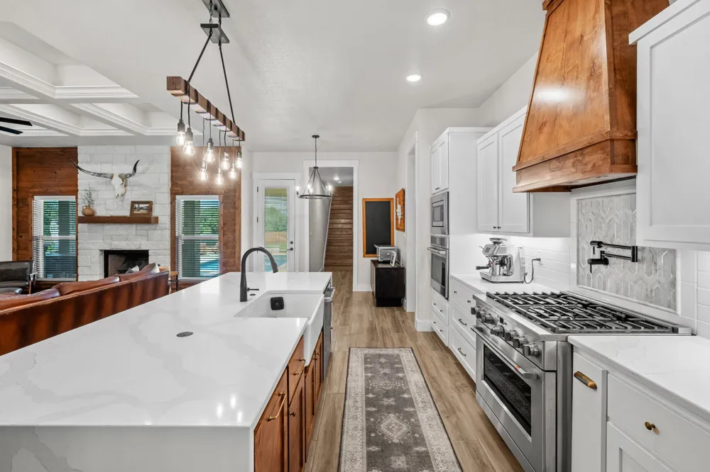 8451 Spring Creek Loop Salado, TX 76571