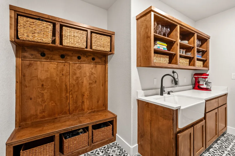 8451 Spring Creek Loop Salado, TX 76571