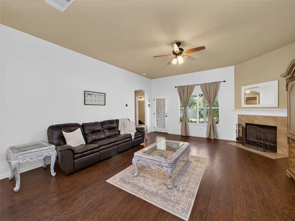 803 Broken Trace Court Round Rock, TX 78665