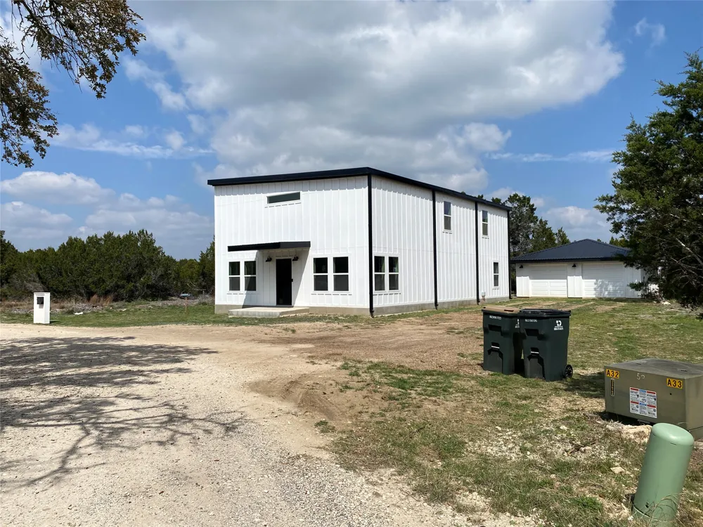 31 HEATHROW LANE Wimberley, TX 78676