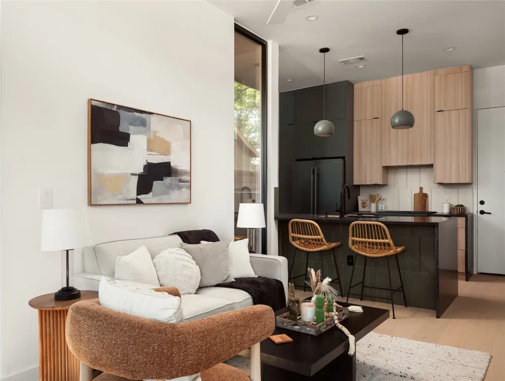 2303 East 2nd Street #1 Austin, TX 78702