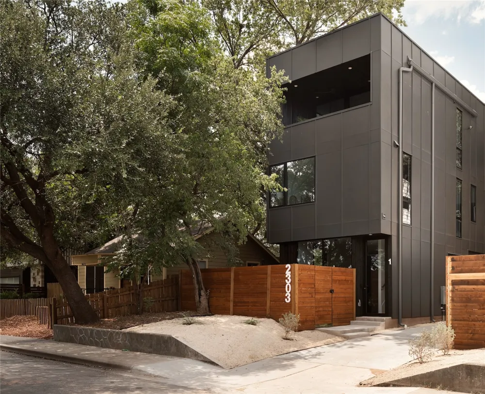 2303 East 2nd Street #1 Austin, TX 78702