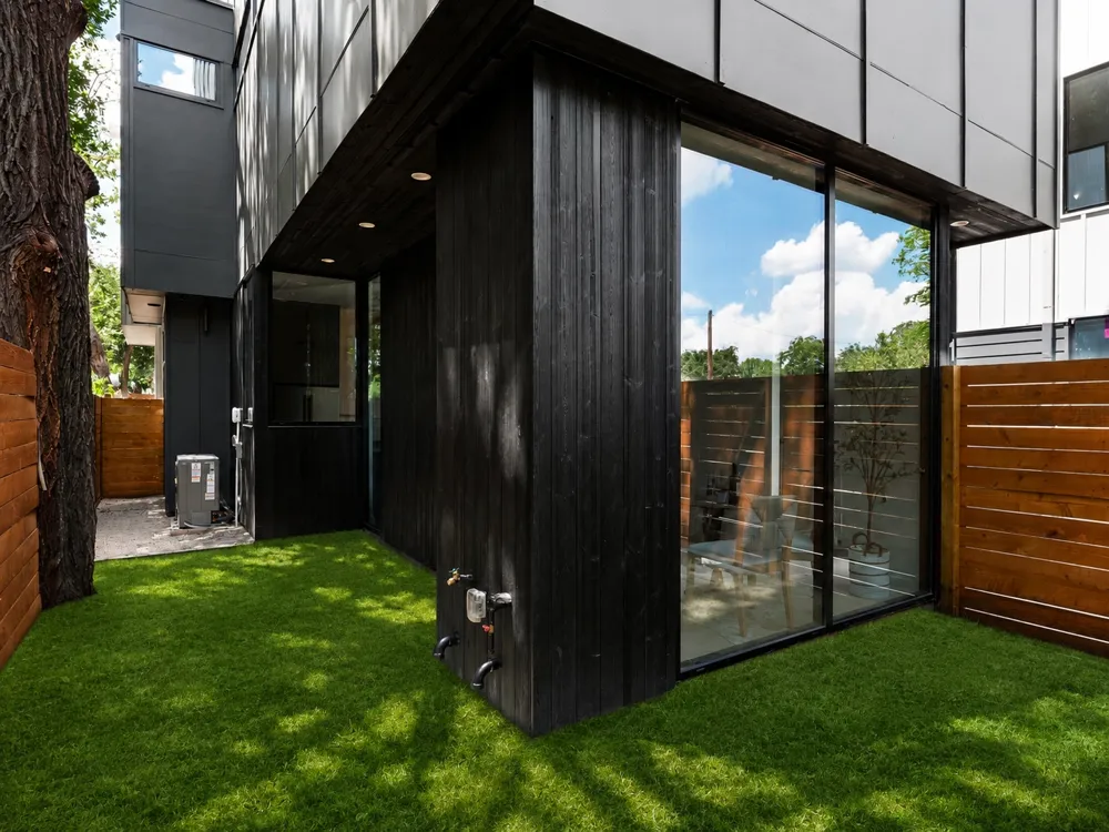 2303 East 2nd Street #1 Austin, TX 78702