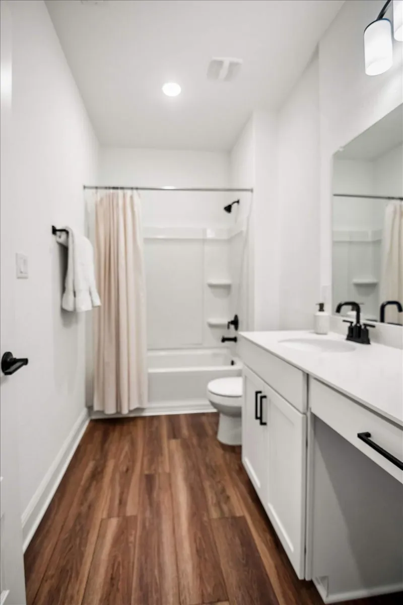 104 Raleigh Drive Georgetown, TX 78633