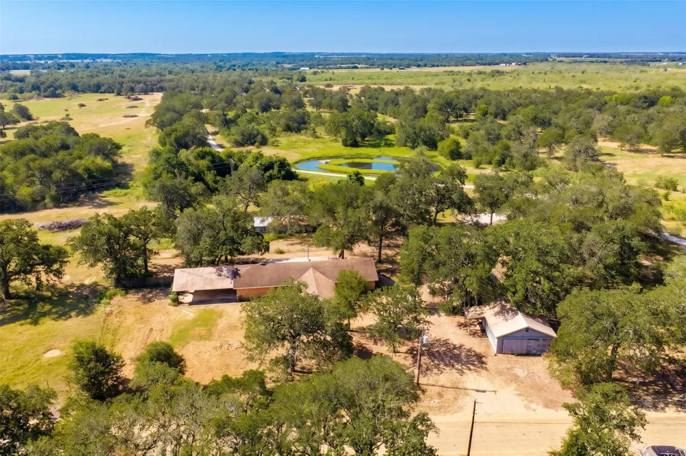 2173 County Road 434 Loop Rockdale, TX 76567