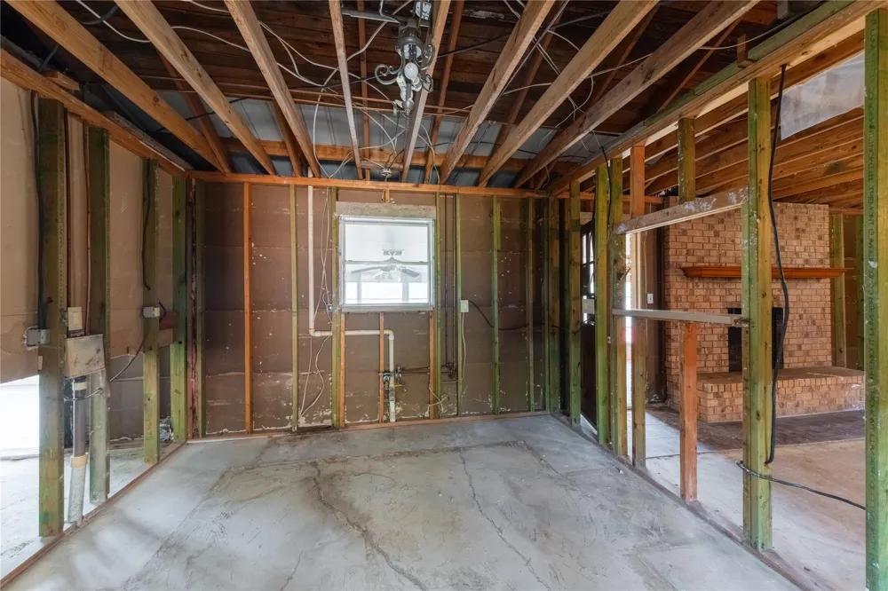 2173 County Road 434 Loop Rockdale, TX 76567
