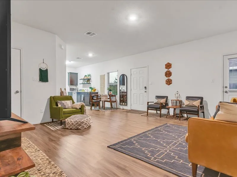 161 Emerald Green Trail Buda, TX 78610