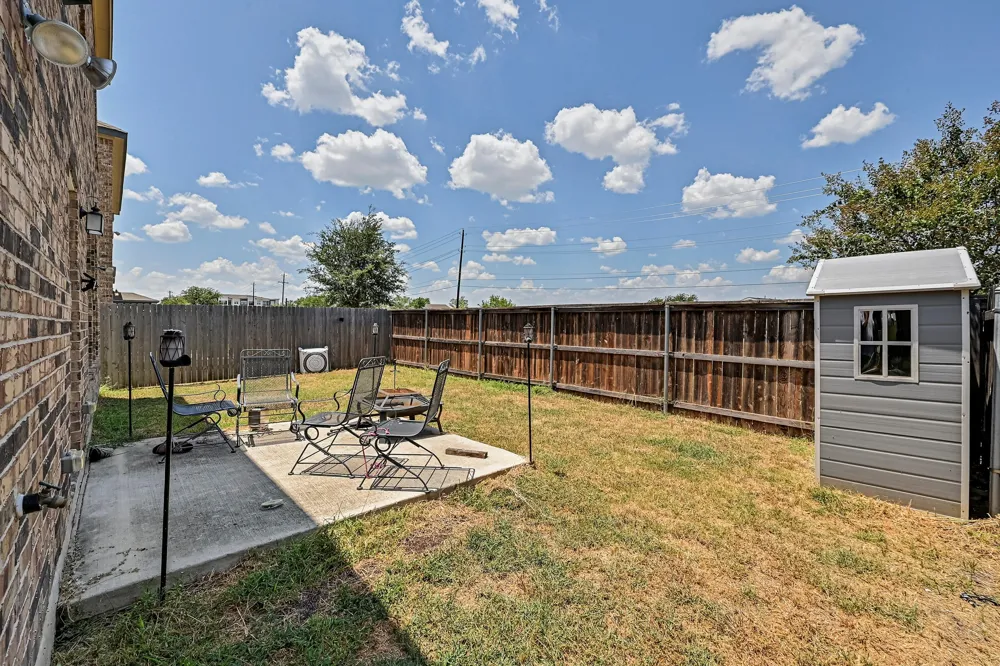 6316 Wagon Spring Street Del Valle, TX 78617
