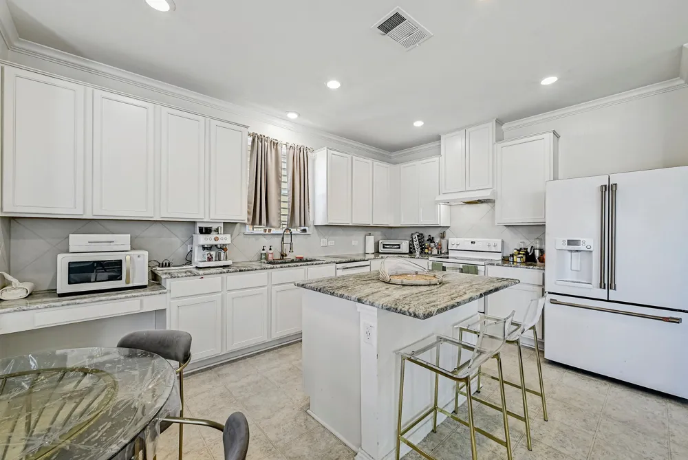 6316 Wagon Spring Street Del Valle, TX 78617