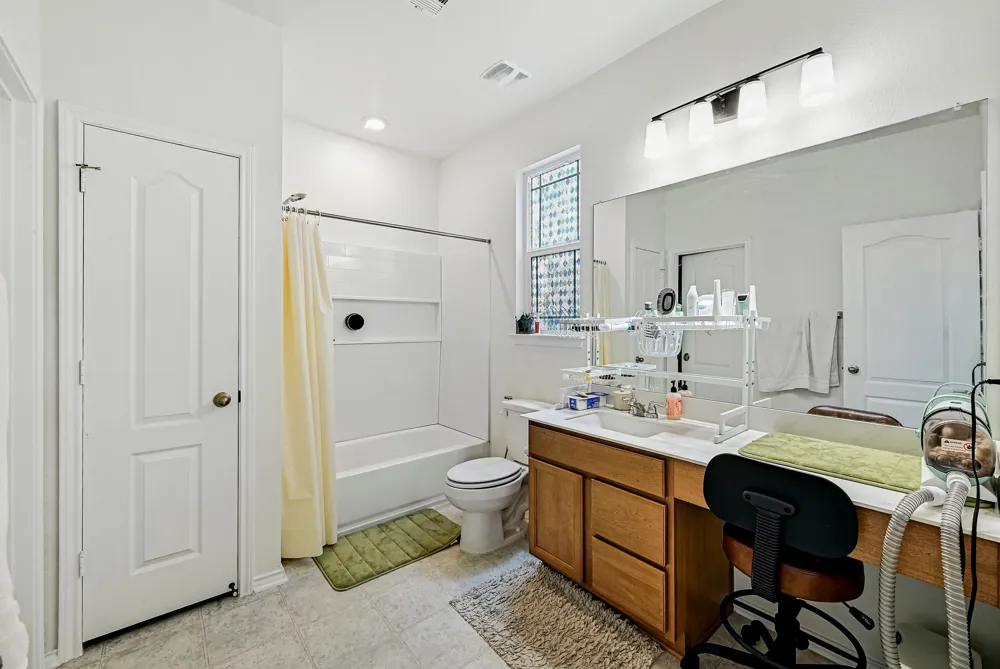 6316 Wagon Spring Street Del Valle, TX 78617