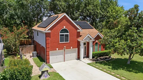 2204 Sedgewick Lane