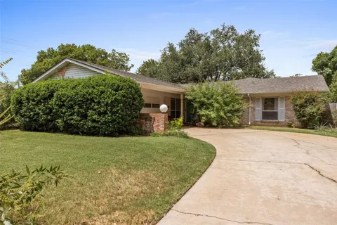 3304 Whitepine Drive