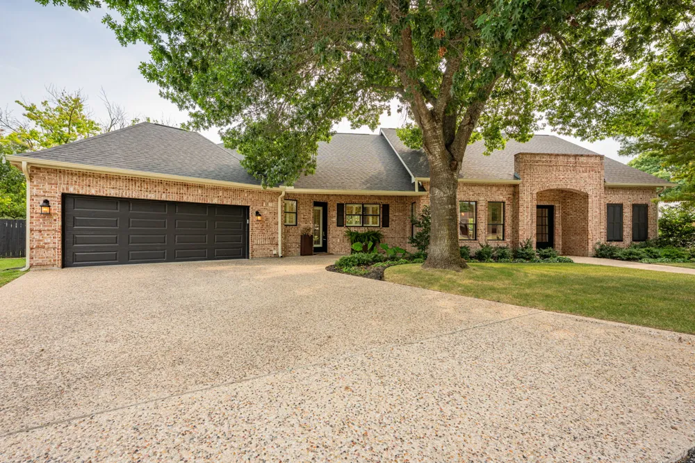 419 Candlelight Circle Fredericksburg, TX 78624