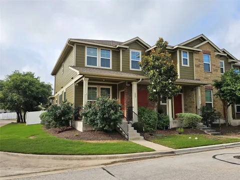 808 Lost Pines Lane