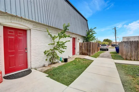 7204 Twin Crest Drive #101