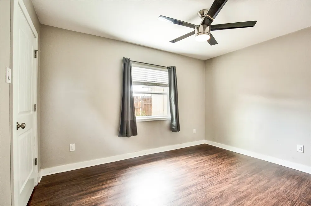 7204 Twin Crest Drive #101 Austin, TX 78752