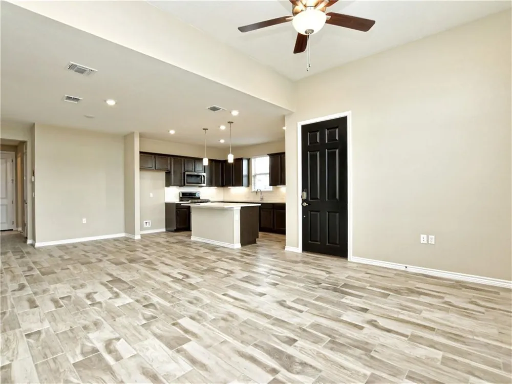 109 Harborside Drive #101 San Marcos, TX 78666