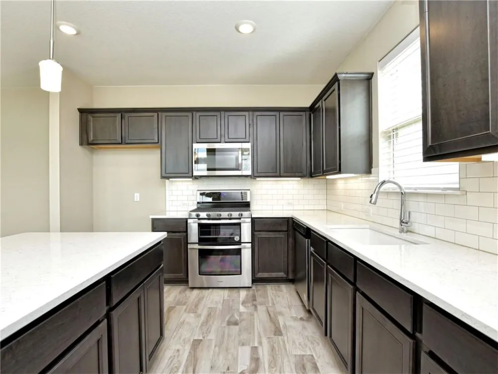 109 Harborside Drive #101 San Marcos, TX 78666