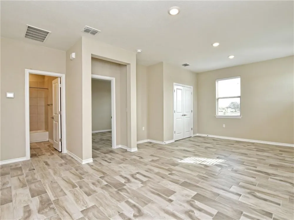 109 Harborside Drive #101 San Marcos, TX 78666