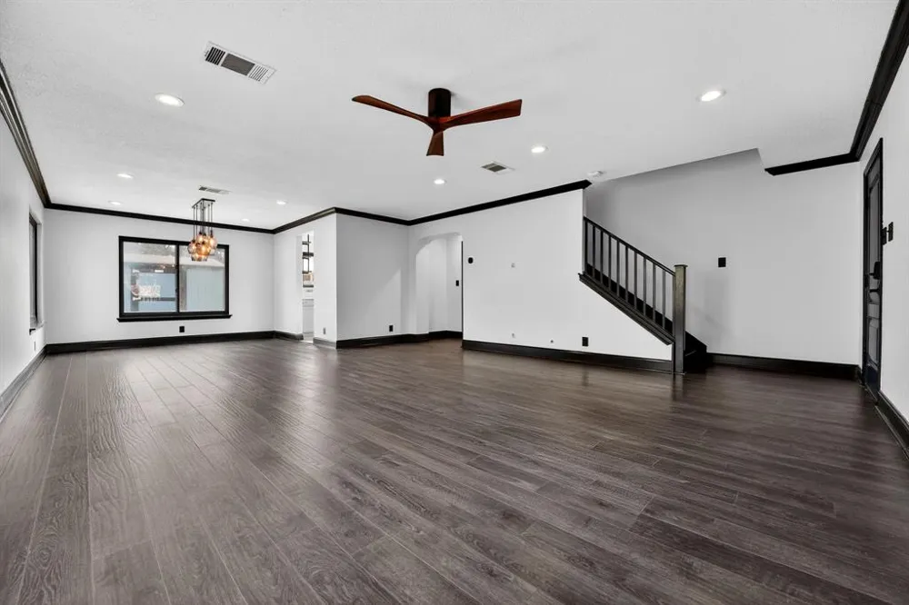 8409 Nairn Drive Austin, TX 78749