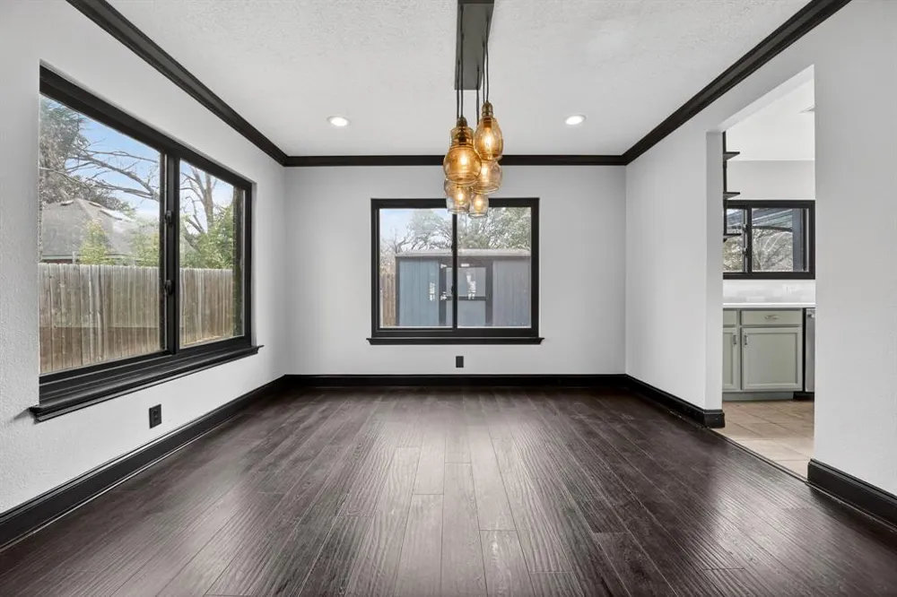 8409 Nairn Drive Austin, TX 78749